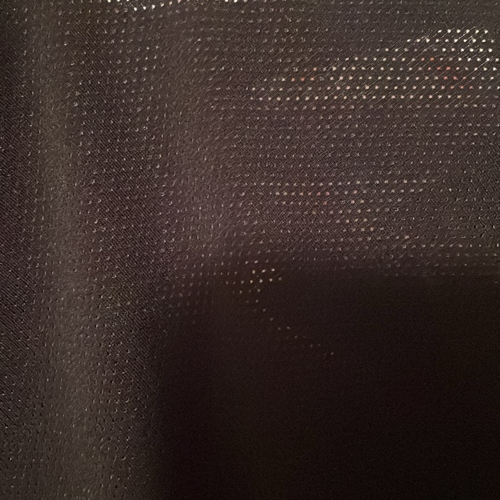 Lucy Oversized Mesh V-Neck Tank Top - Picture 3 of 4